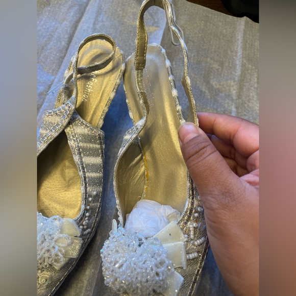 Sliver beaded shoes by John Fashion - Picture 5 of 7